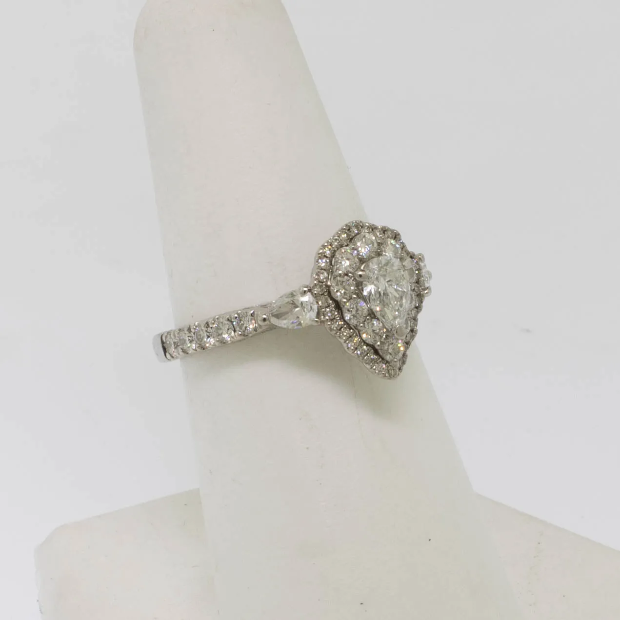 18K White Gold Pear Shaped Diamond Engagement Ring Kay Jewelers Preowned Sz 7