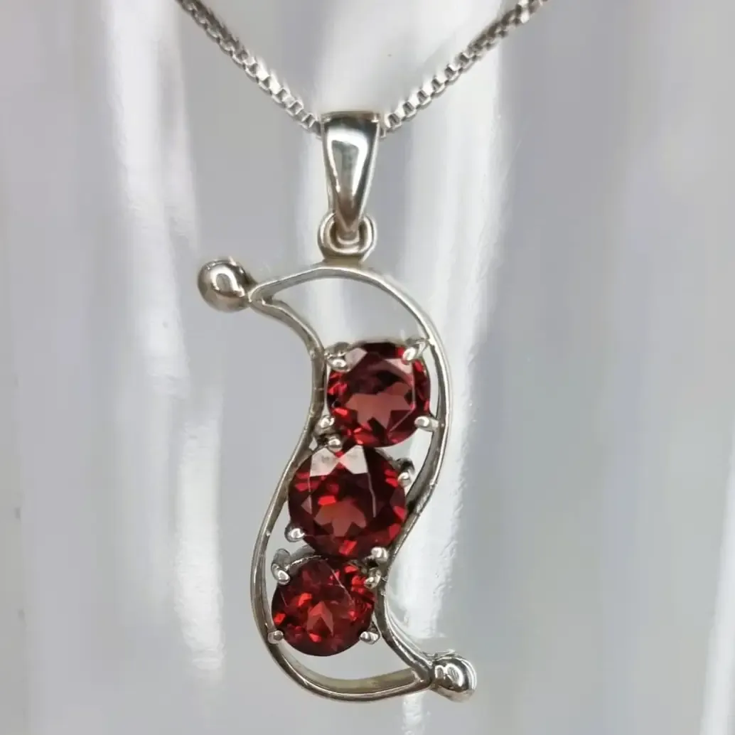 3Stone Natural Red Garnet Pod Pendant