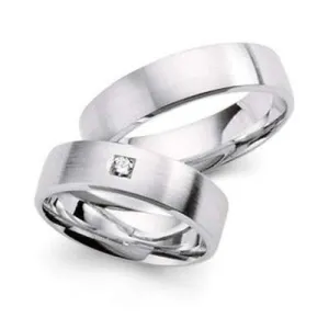 6mm Flat Band with Brushed Finish and Bevelled edge