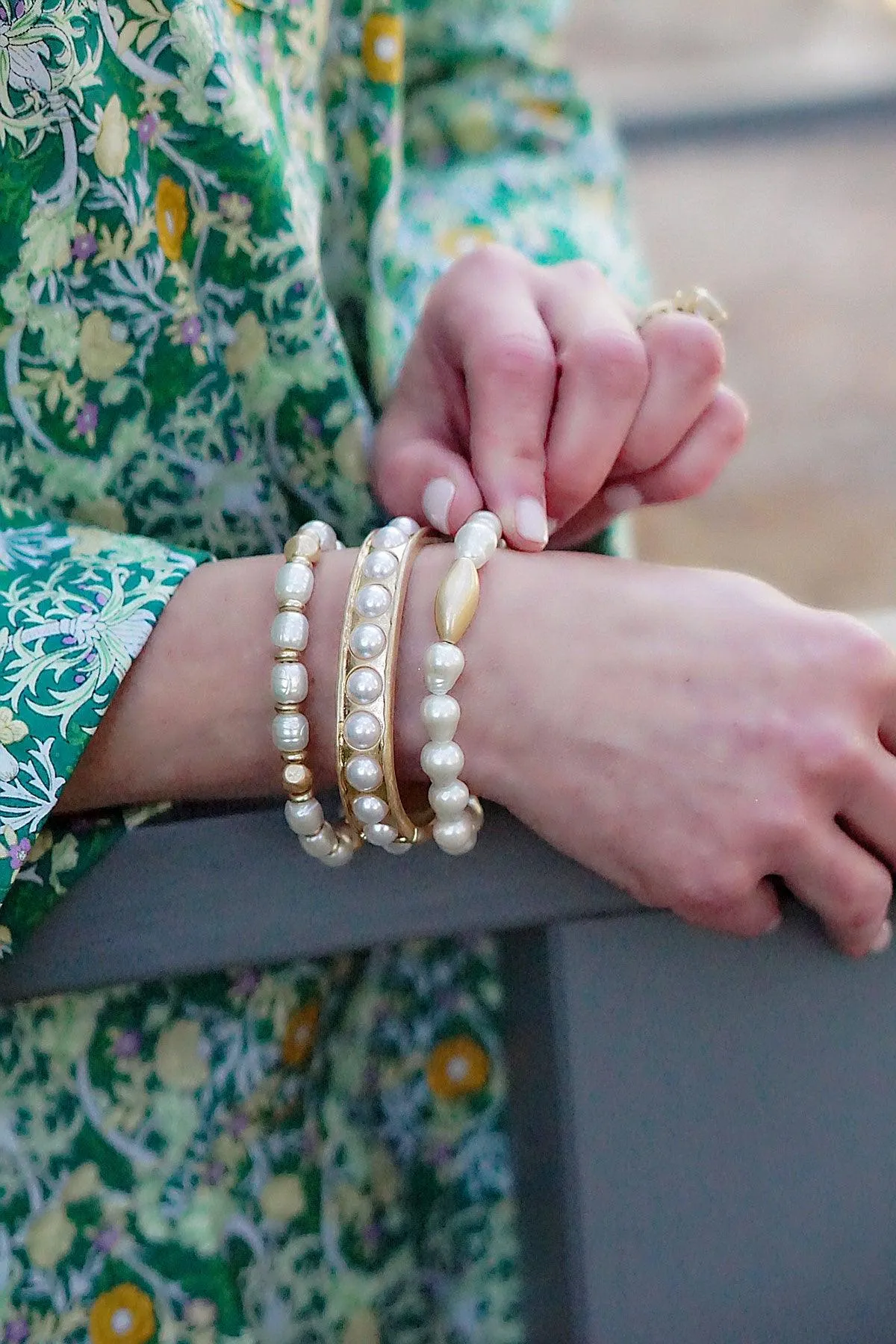 Canvas Lenon Freshwater Pearl Stretch Bracelet