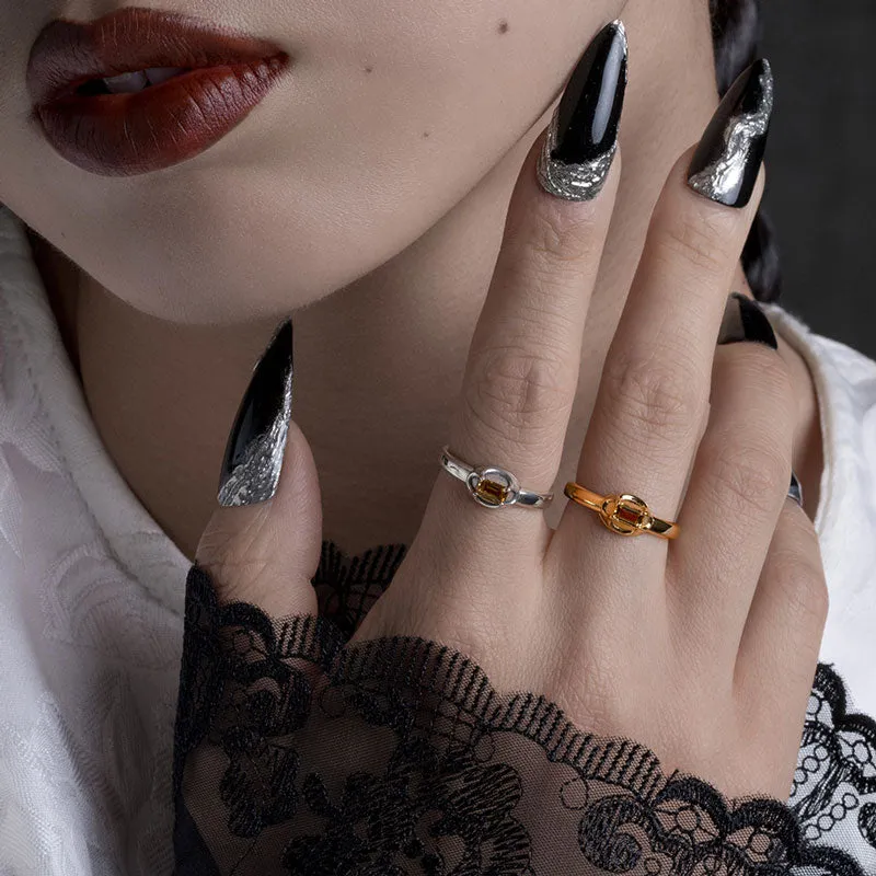 ELIZABETH. Citrine Tudor Ring - Silver