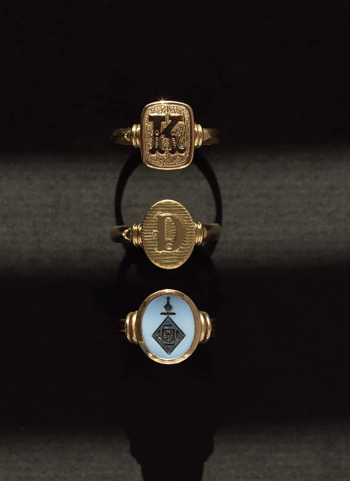 Lexy signet ring 14k gold