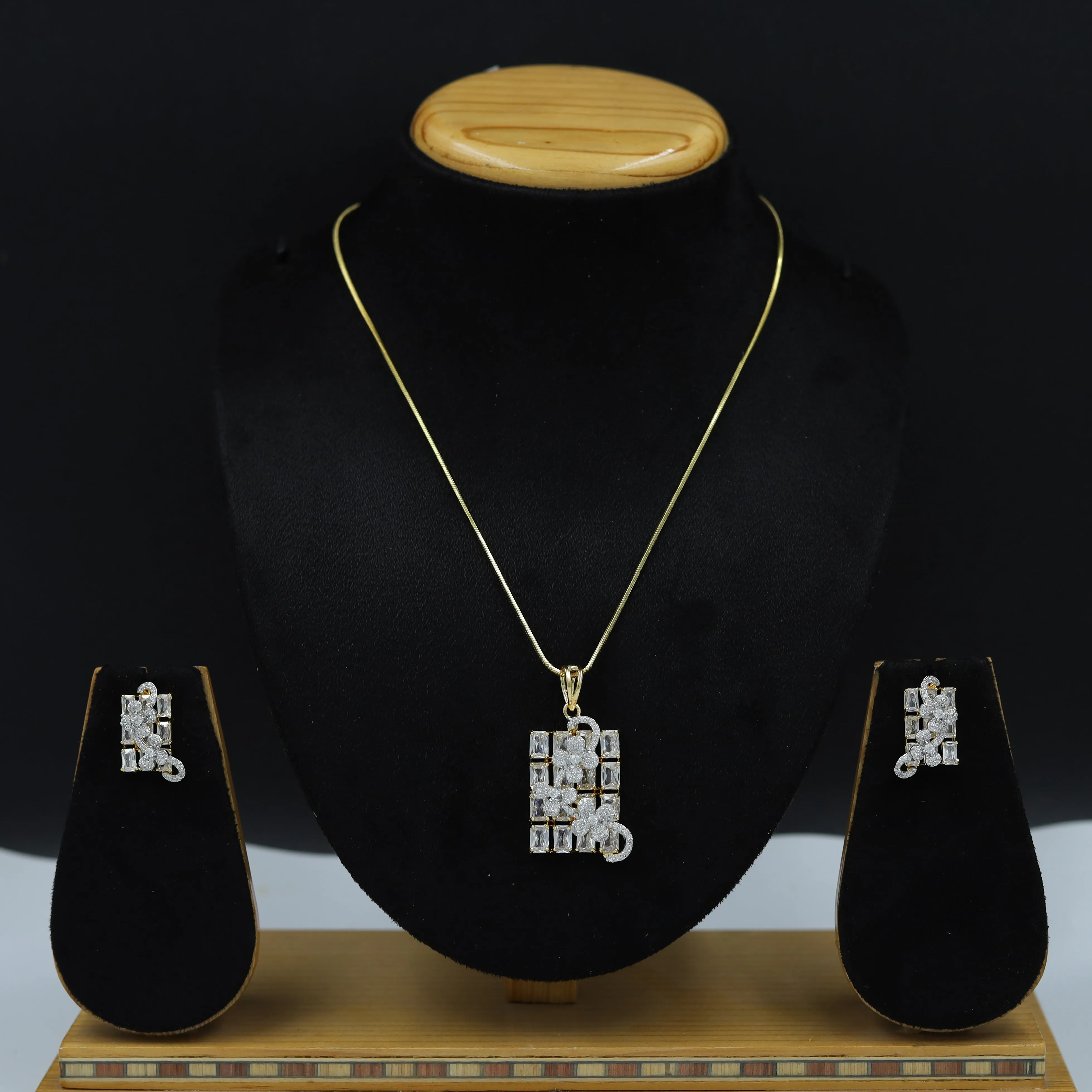 Light Zircon/AD Pendant Set 11648-08