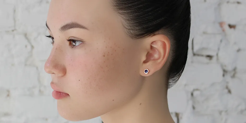 Pebble Studs / Sapphire