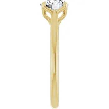 Round Brilliant Engagement Ring