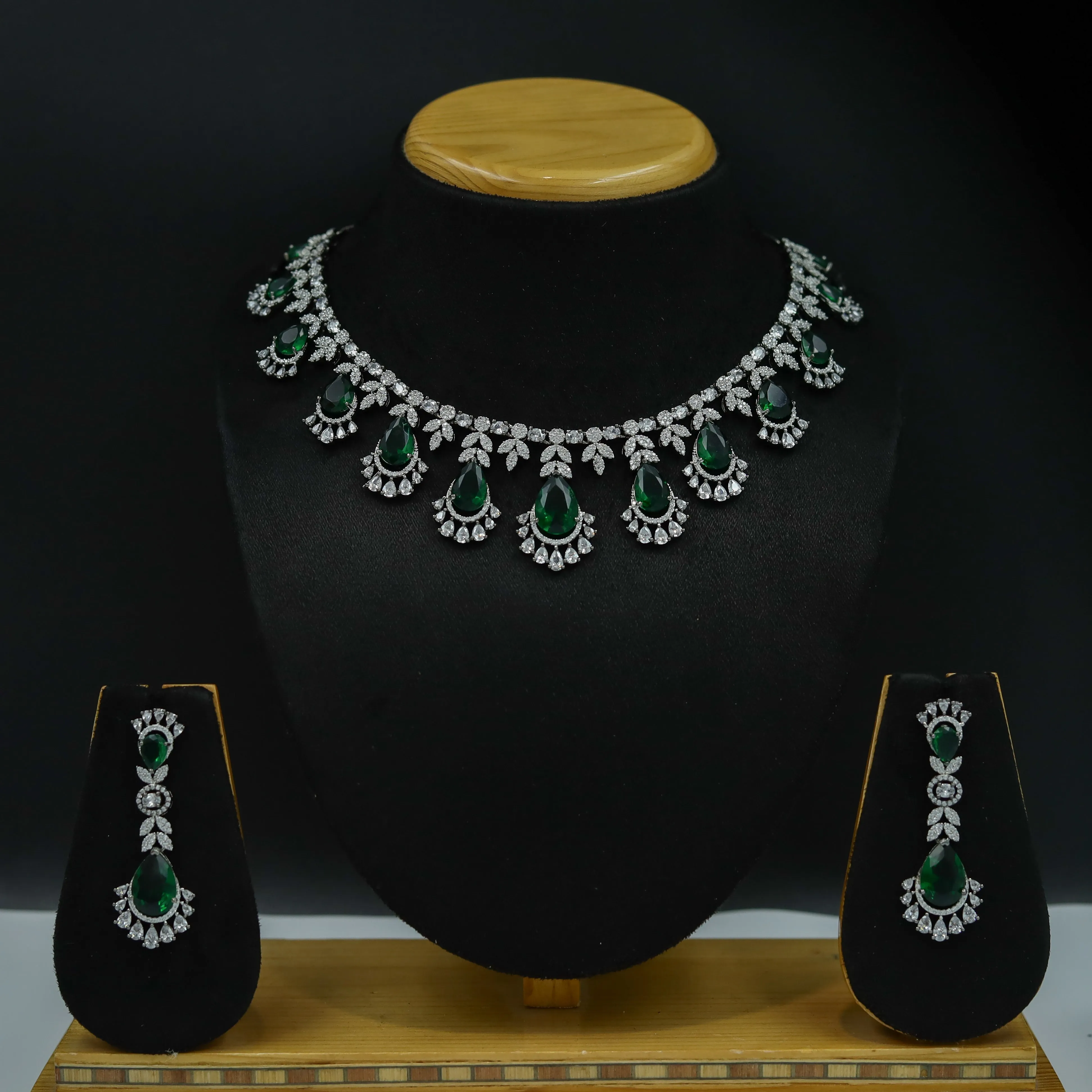 Round Neck Zircon/AD Necklace Set 10565-28
