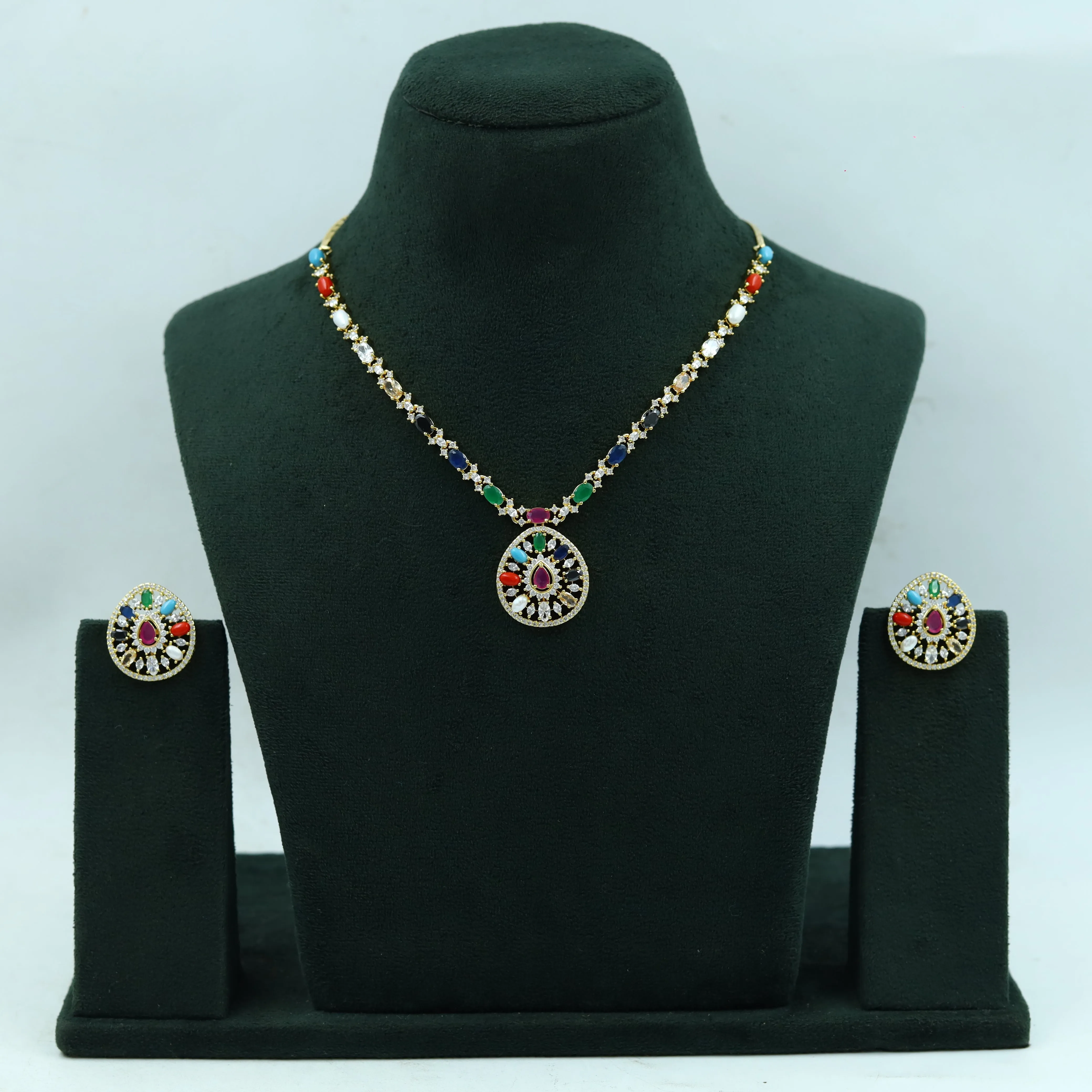 Round Neck Zircon/AD Necklace Set 15189-68