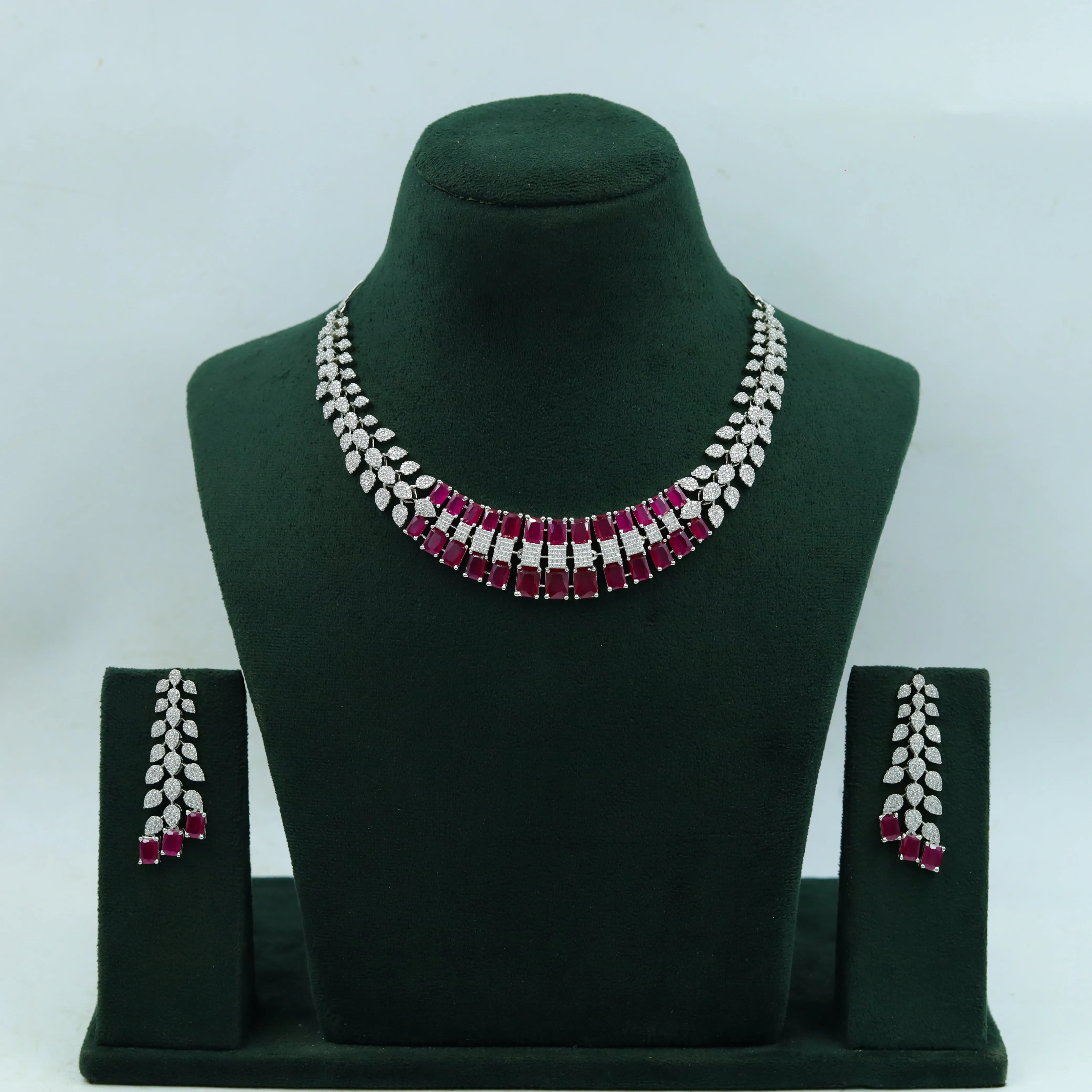 Round Neck Zircon/AD Necklace Set 15849-28