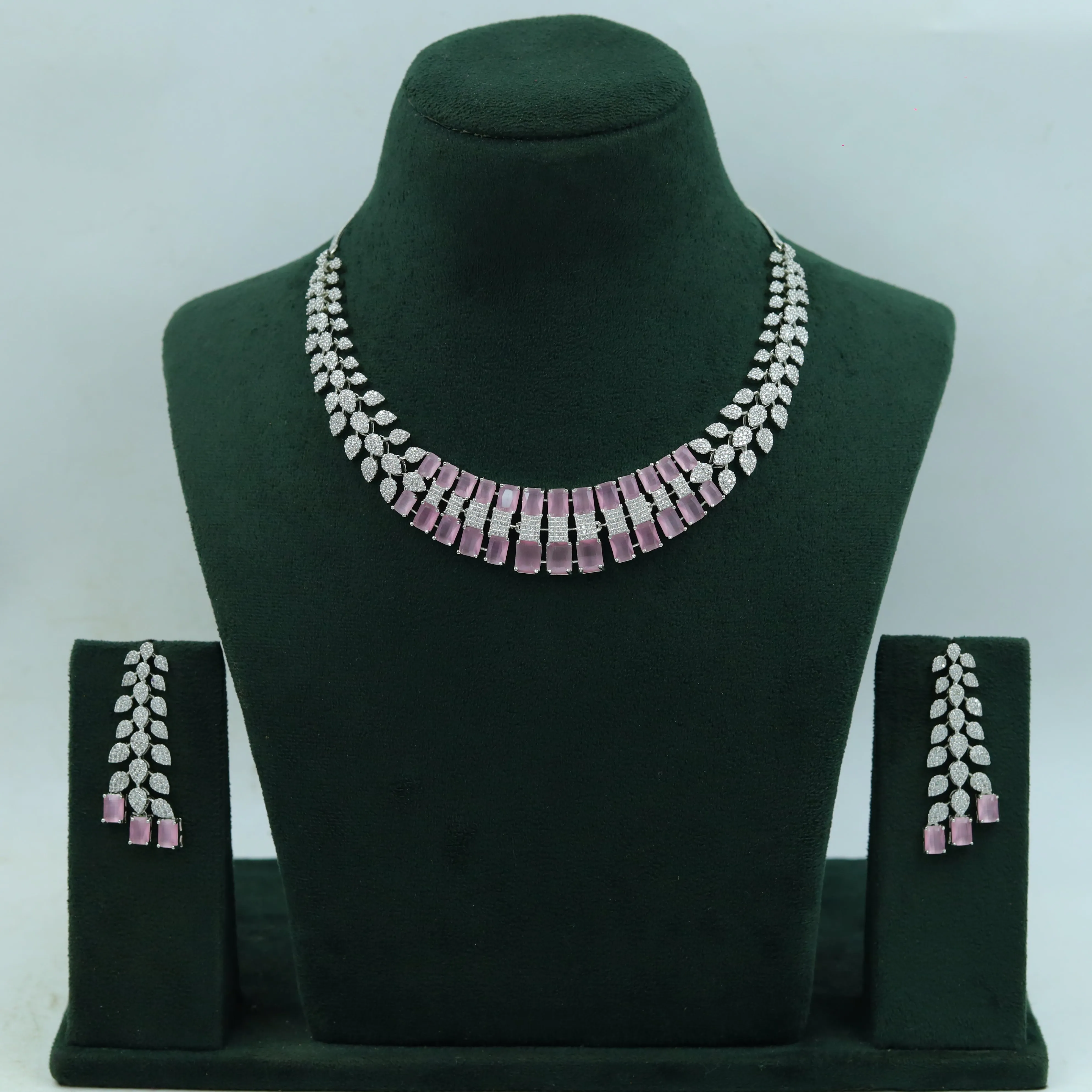 Round Neck Zircon/AD Necklace Set 15849-28