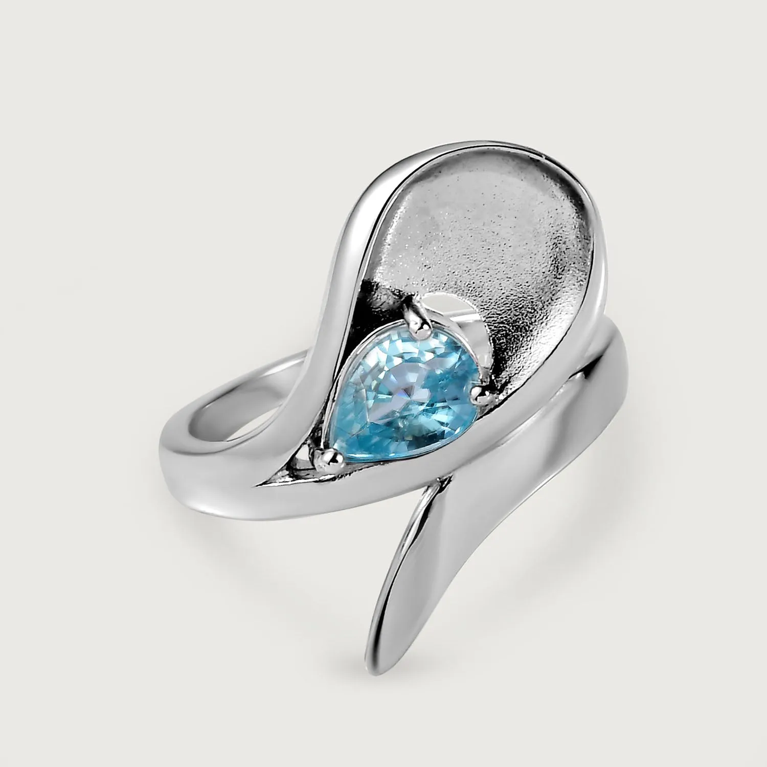 Sandblast Texture Wave Ring   Sandblast Texture Wave Earrings with Ratanakiri Blue Zircon