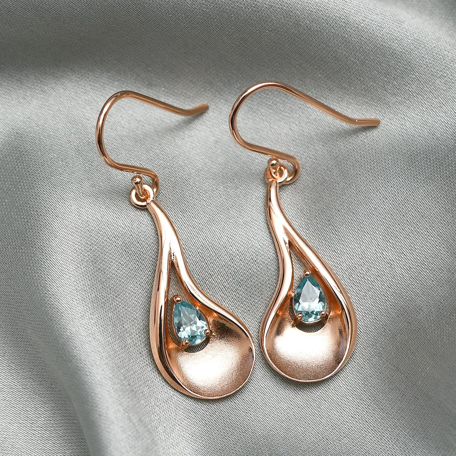 Sandblast Texture Wave Ring   Sandblast Texture Wave Earrings with Ratanakiri Blue Zircon