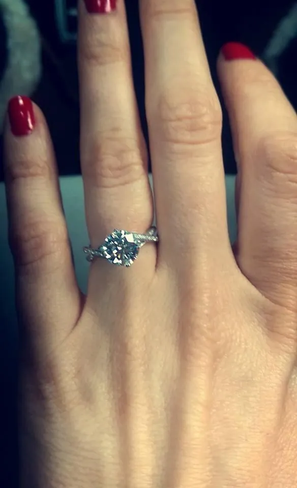 Simon G. Twist Curved Diamond Wedding Band
