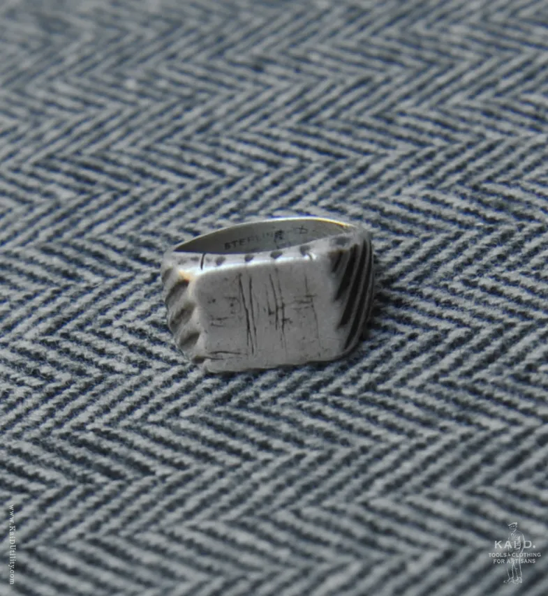 Vintage Signet Ring - 10 1/2
