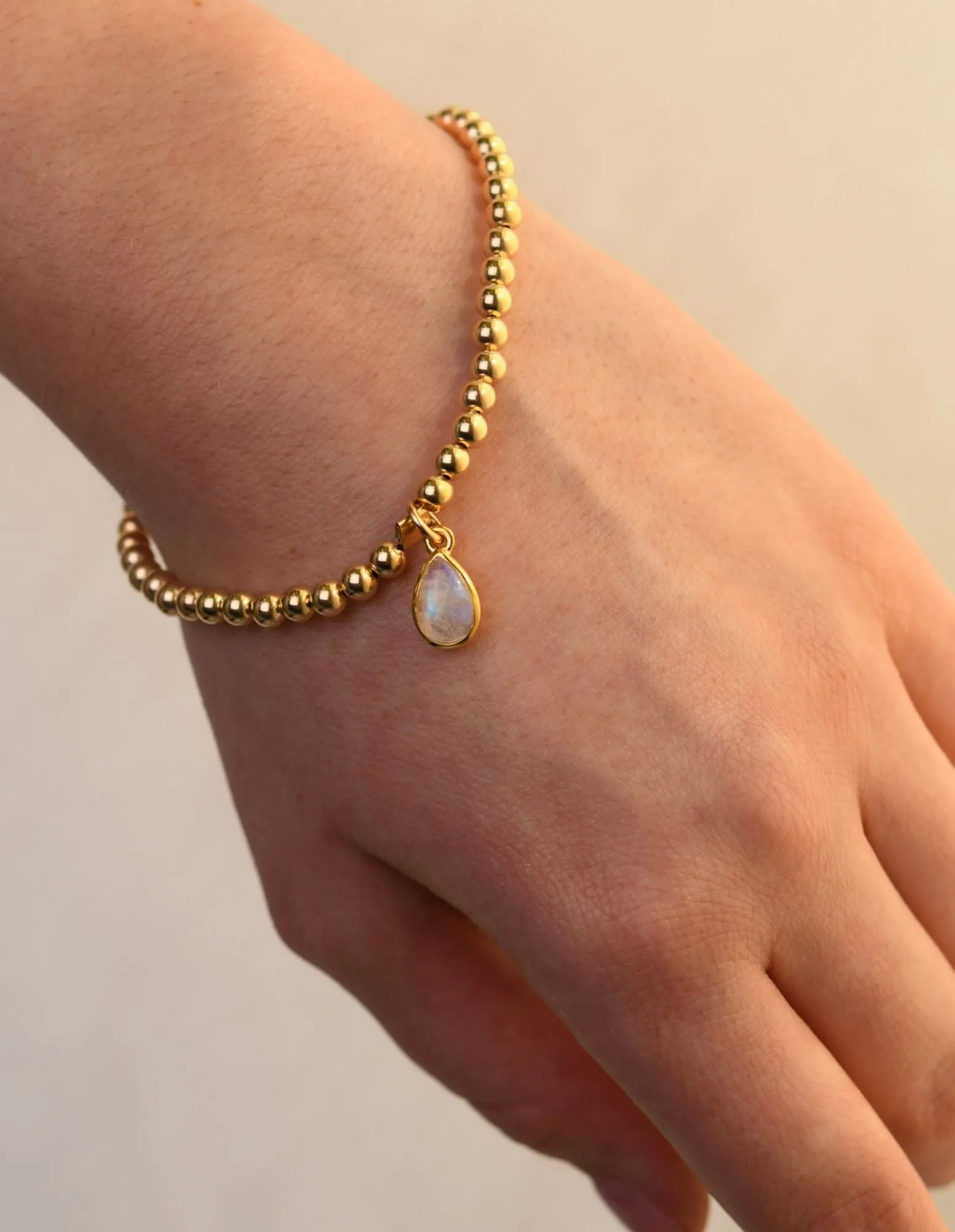 Von Treskow 4mm Stretchy Bracelet w/ Pear Moonstone - Gold
