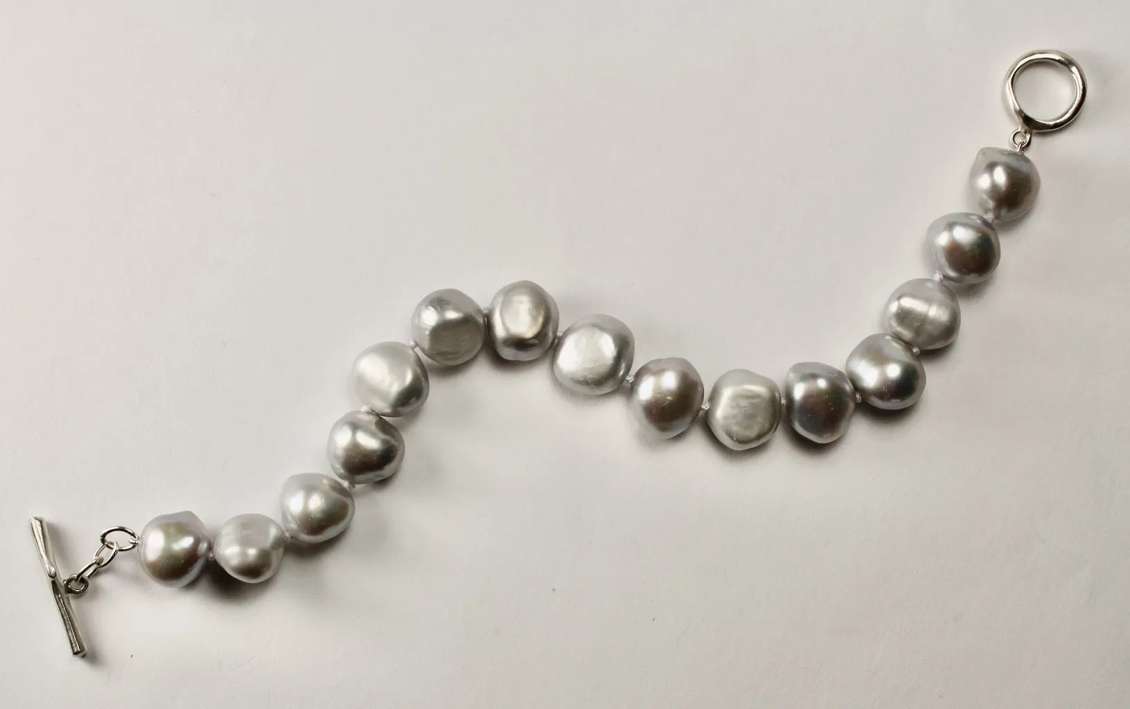 Wabi Sabi Medium Pearl Bracelet - Grey