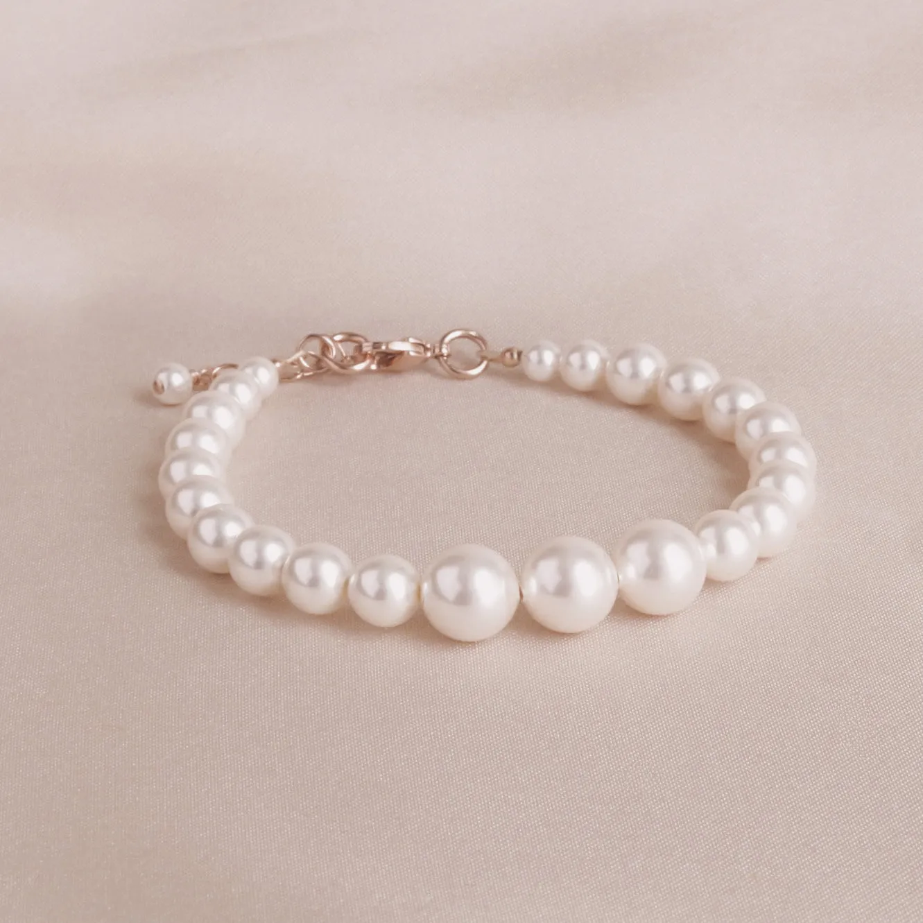 White Pearl & Rose Gold Bracelet