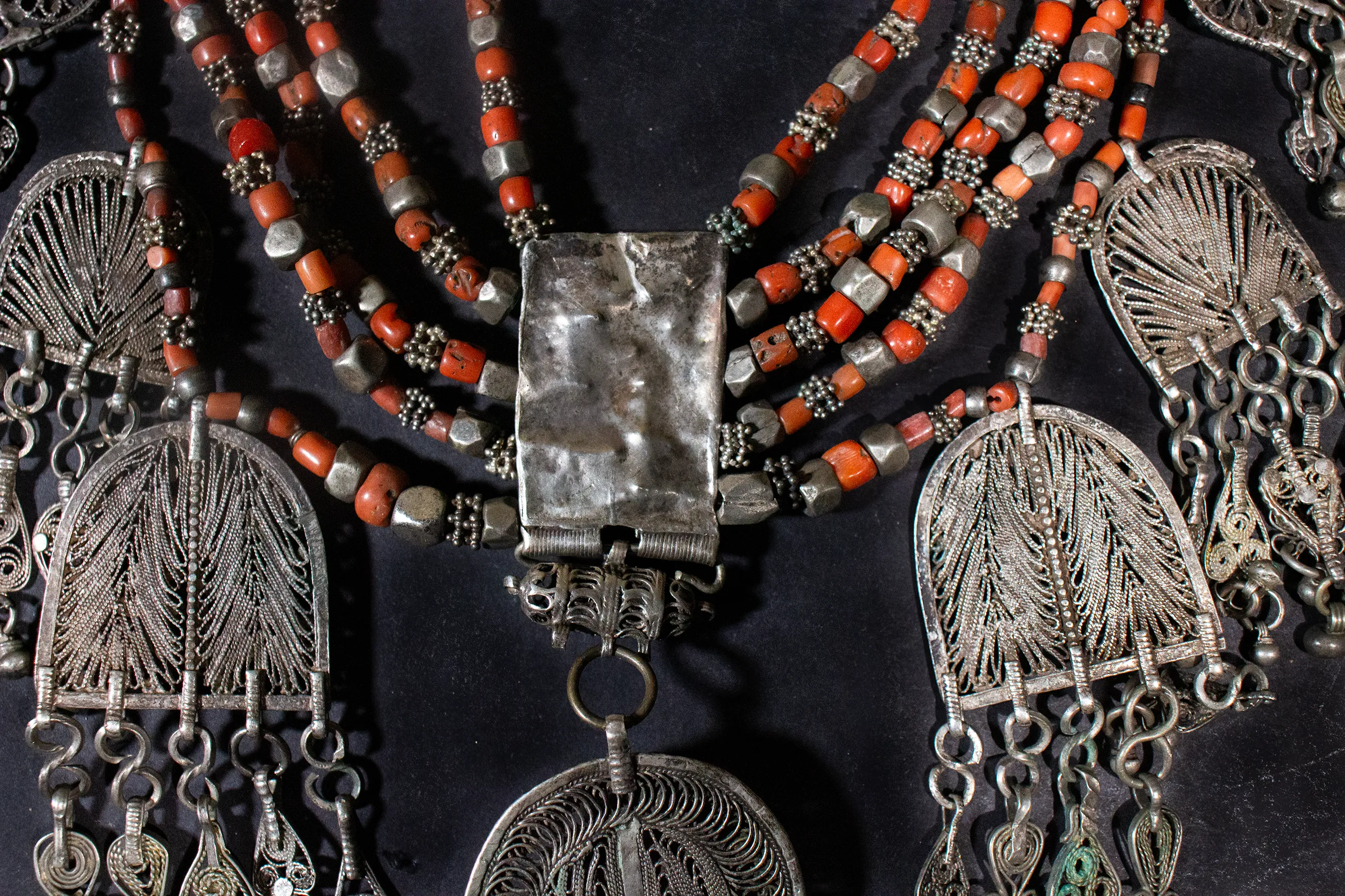 Yemen Silver and Coral  Labya